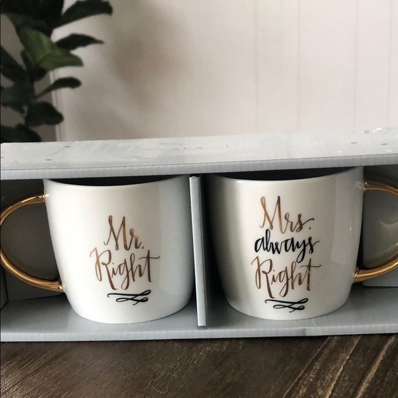 Set of two ceramic mugs with gold handle - Picture 2 of 3